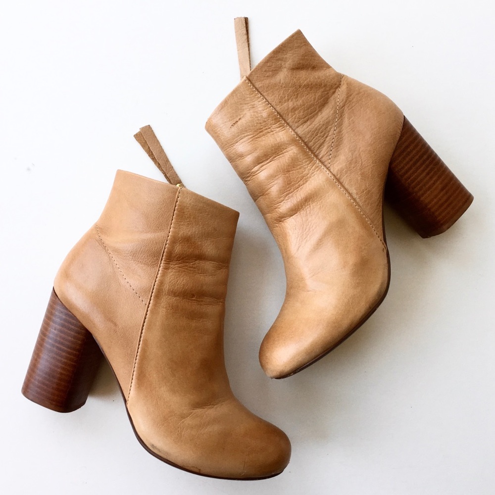 Chinese Laundry Stacked Heel Leather Bootie 8.5